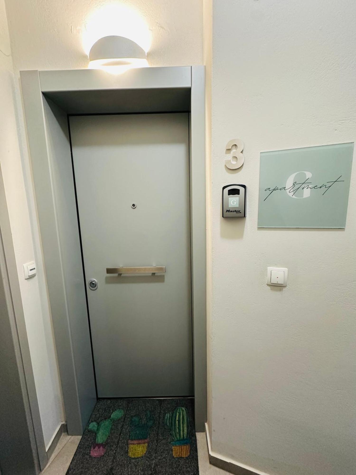 Gianna'S Apartment Central Aigio Cozy And Shining Luaran gambar
